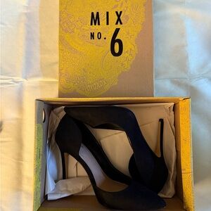 Mix No. 6 Black Stiletto Heels Classic Pumps